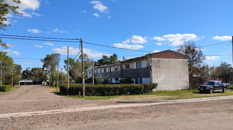Se alquila apartamento en la ciudad de Paso de los Toros, 3 dormitorios Ref. PTA 248