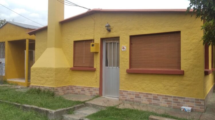 Se venden 2 casas en un mismo Padrón en caraguata Tacuarembó.Ref.Tbo.089