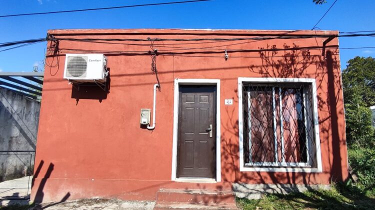 Se alquila casa de 2 dormitorios en la ciudad de Paso de los Toros Ref. PTV 303